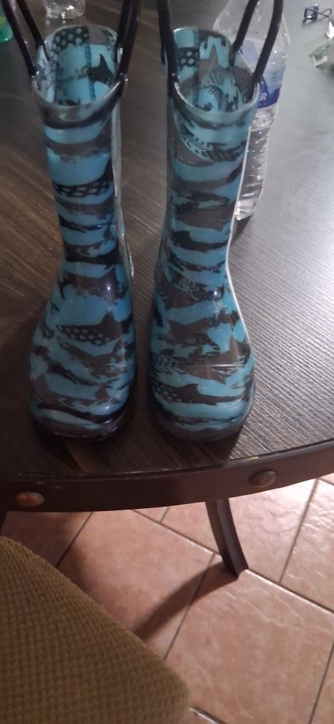 Rain Boots For Boys Size 9/10