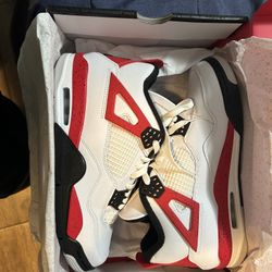 Jordan 4 Red Cements Size 8.5