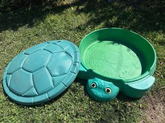 Little Tikes Turtle Sandbox with Lid