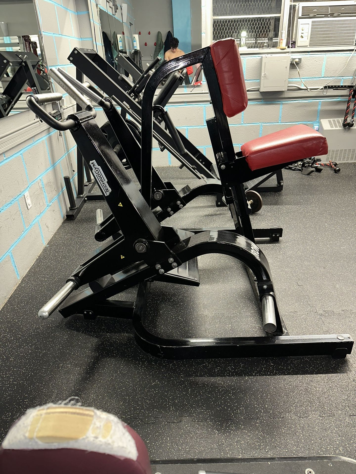 Techno gym Pure Strength Plate Loaded Row