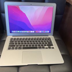 Macbook Air 13" - Mac OS Monterey