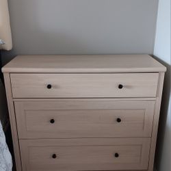 Two Wood Dresser Chest of Drawers Nightstands