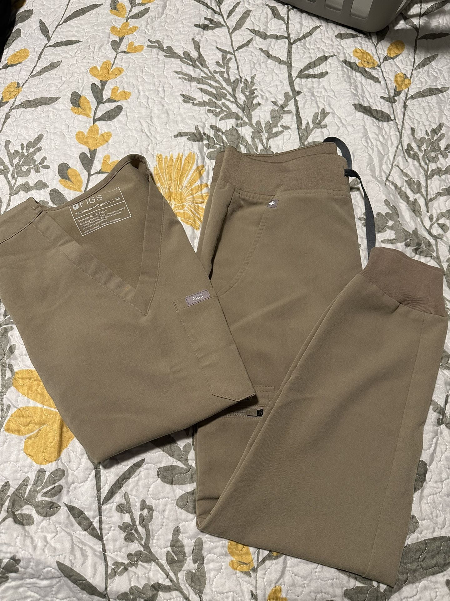 Figs Technical Collection Scrub Set