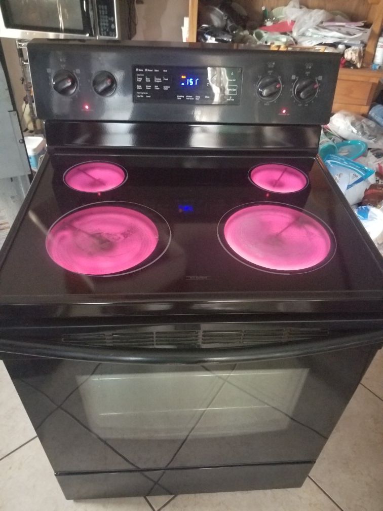 Samsung stove works good deliver corpus 1yrs old