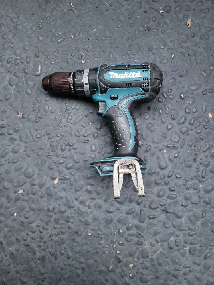 Makita 18v DRILL 1/2"