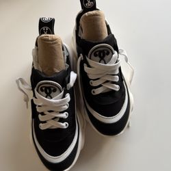 Authentic Moshino Size 31 Boys Sneakers 
