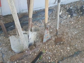 Yard tools 10 each