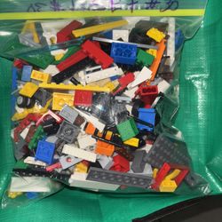 2 LB’s of Lego / Legos See all pictures for exact pieces Set  #30