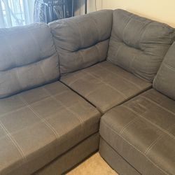 Ashley Furniture Maier - Charcoal Laf Corner Chaise Sectional