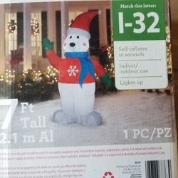 Polar Bear Inflatable 7' Tall