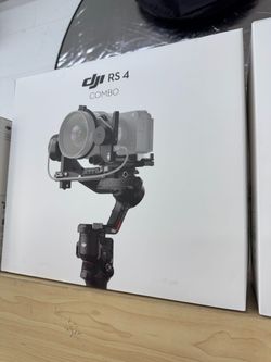 DJI RS 4 Gimbal Stabilizer Combo