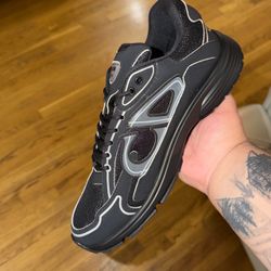 Dior B30