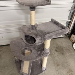 Large multi level cat tree