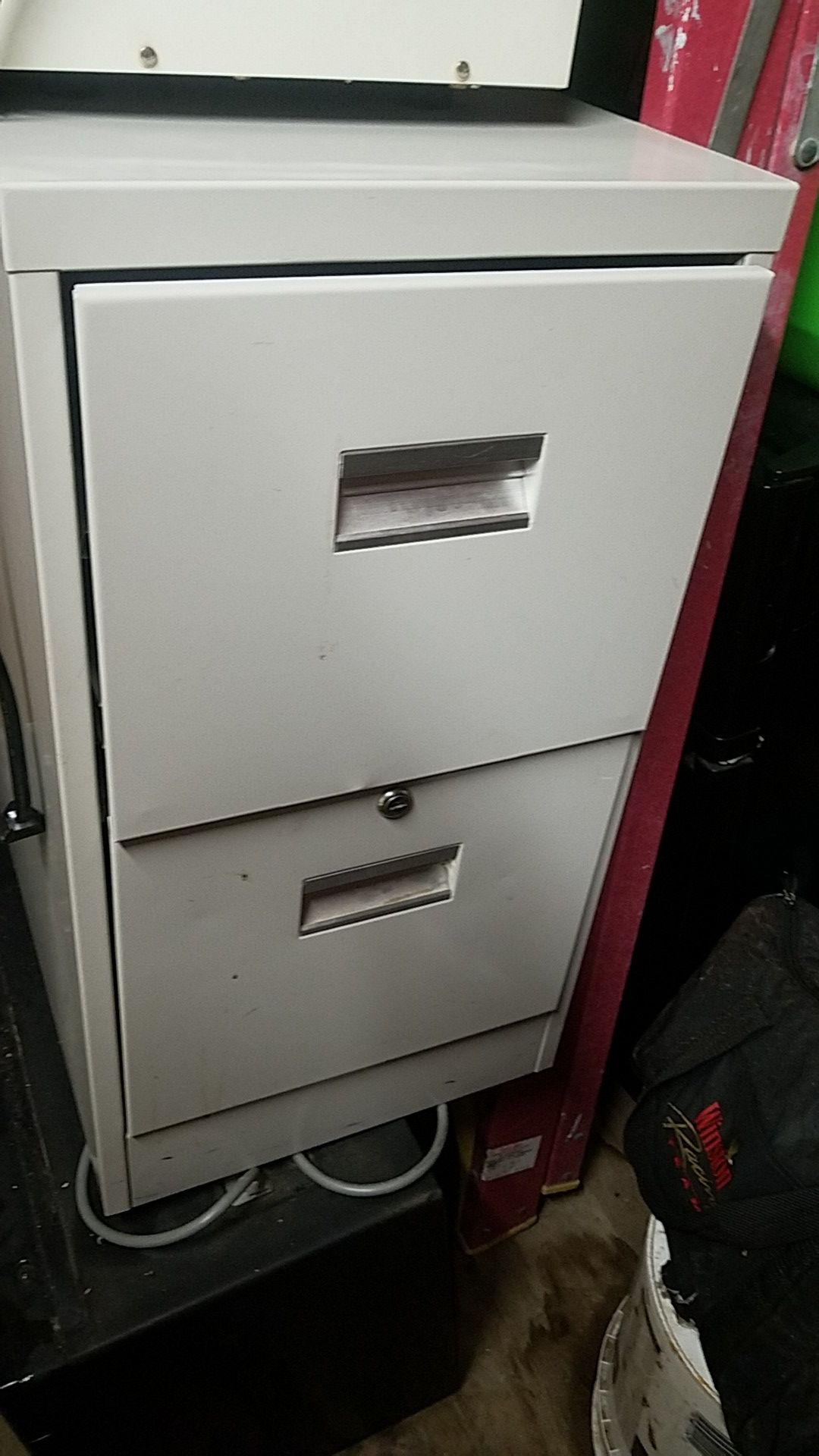 File cabinet no key no brand name