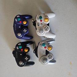 Multiple Gamecube Controllers