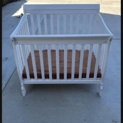 White Mini Crib w/ Mattress 