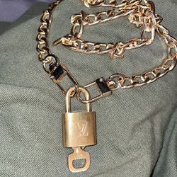 Authentic ✨LV Lock & Key 🔐 