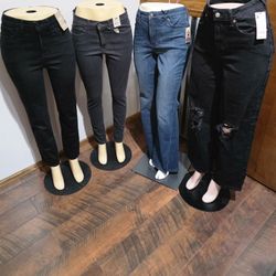 New Women's Blue/Black Jeans 👖 All 4 For 30.00 Or 10.00 Each 