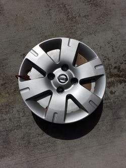 15' Nissan wheel cap 4lug OEM $35
