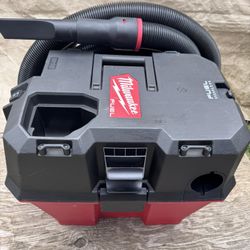 Milwaukee M18 FUEL 6 Gal. Cordless Wet/Dry Shop Vacuum