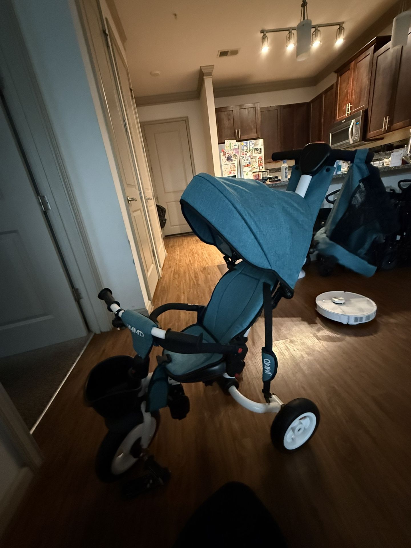 JDDM TRICYCLE STROLLED