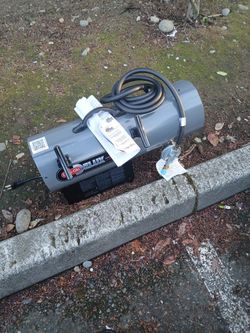 Dyna-glo Deluxe Turbo Gas Heater