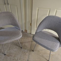 2 Knoll Style Side Chairs / Dining Chairs 