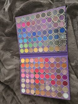 Selena Pallet Brand New