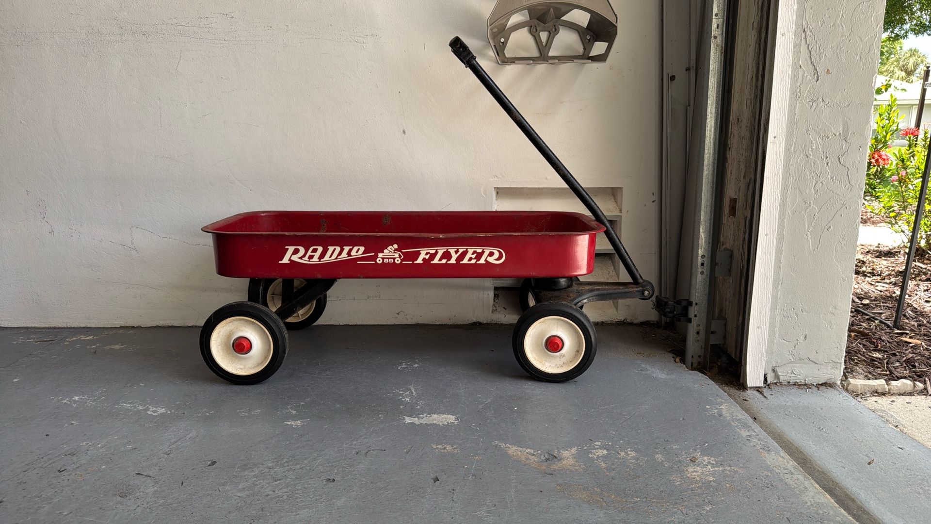Vintage Radio Flyer Red Wagon