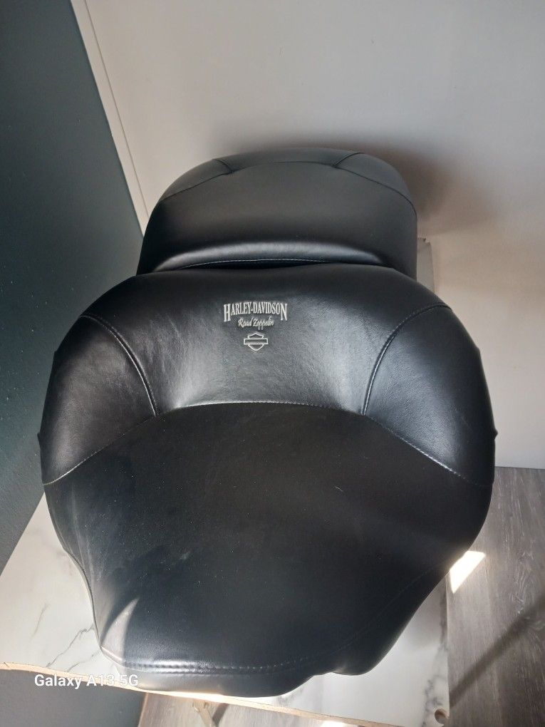 Road Zepplin Harley Seat