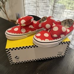 Women’s Minnie Mouse Vans Shoes