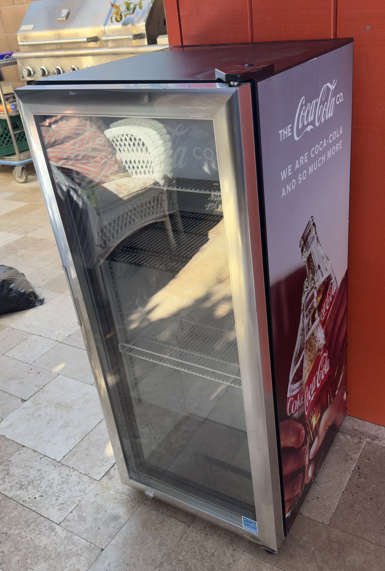 Coca-Cola Fridge Excellent Condition (Refrigerator) for Sale in