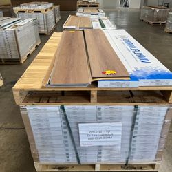 Up $0.89/sq ft 5.5mm~10mm Luxury Vinyl Plank Flooring SPC Flooring Wholesale Price 100+ Colors Available