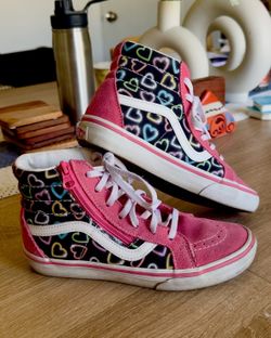 VANS HIGH TOP GIRLS  SHOES SIZE 3Y SAN BERNARDINO CA! PICK UP ONLY!