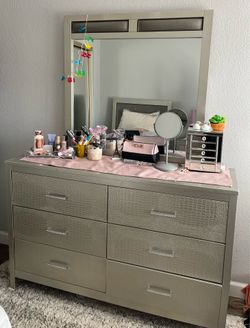 3 piece kids/teenagers bedroom set