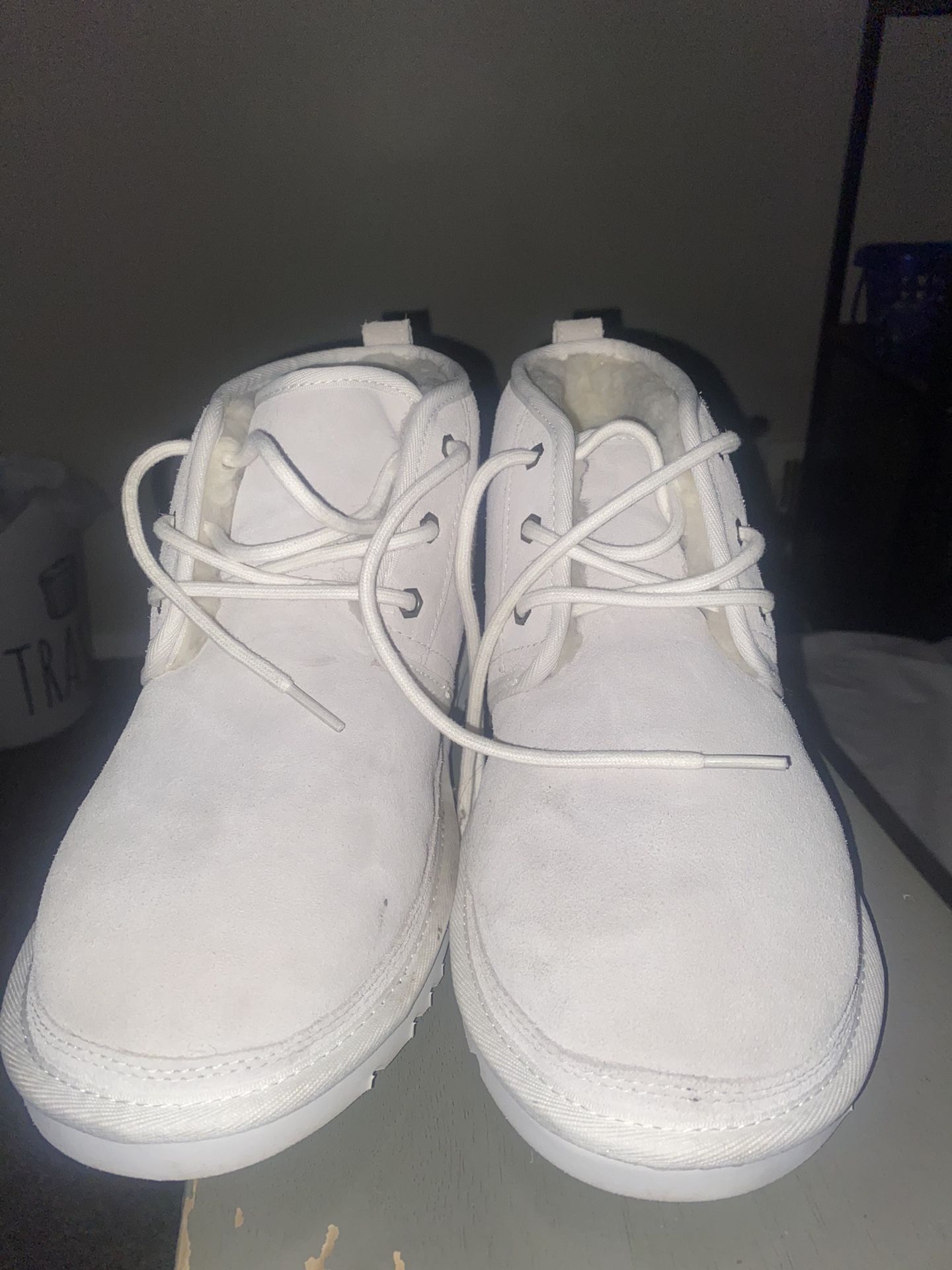 Men’s white uggs size 10