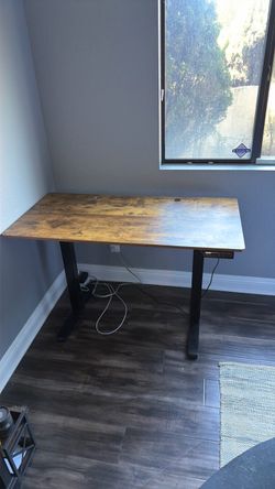 Standing desk