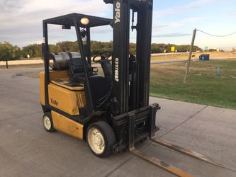 Forklift Yale 5000 lb triple stage Sade shift
