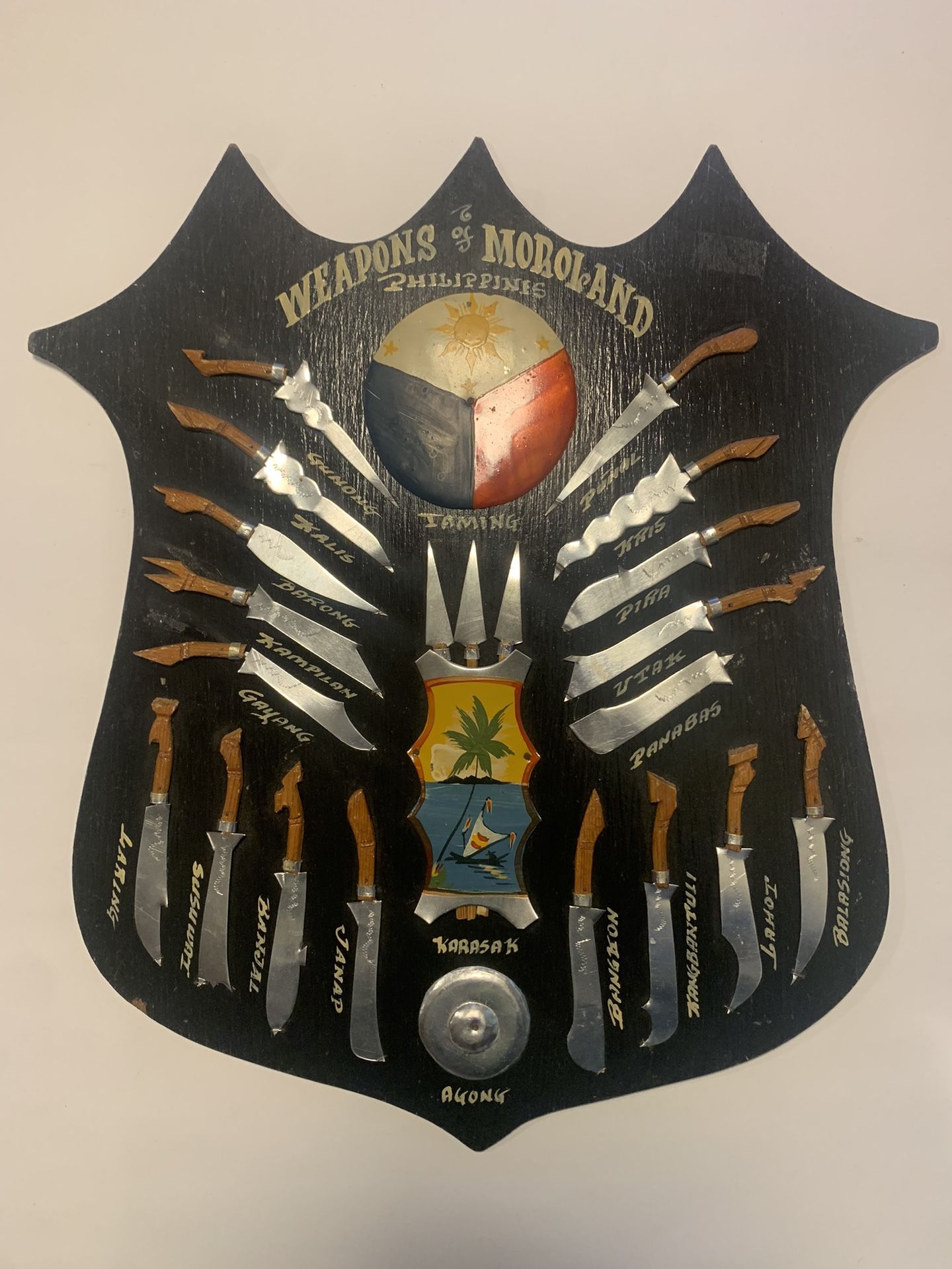Rare set PLAQUE Old WEAPONS OF MOROLAND Antique Philippines Knives