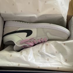 WMNS AIR JORDAN 1 LOW SE