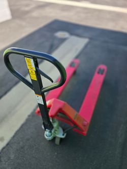 Uline Pallet jack 5500lb