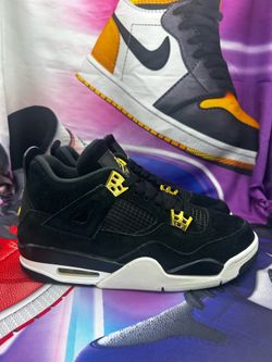 Jordan Retro 4 “Royalty”