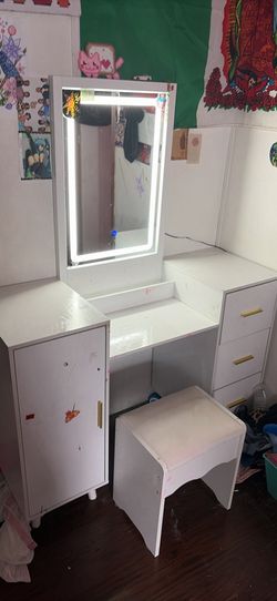 Vanity with mirror