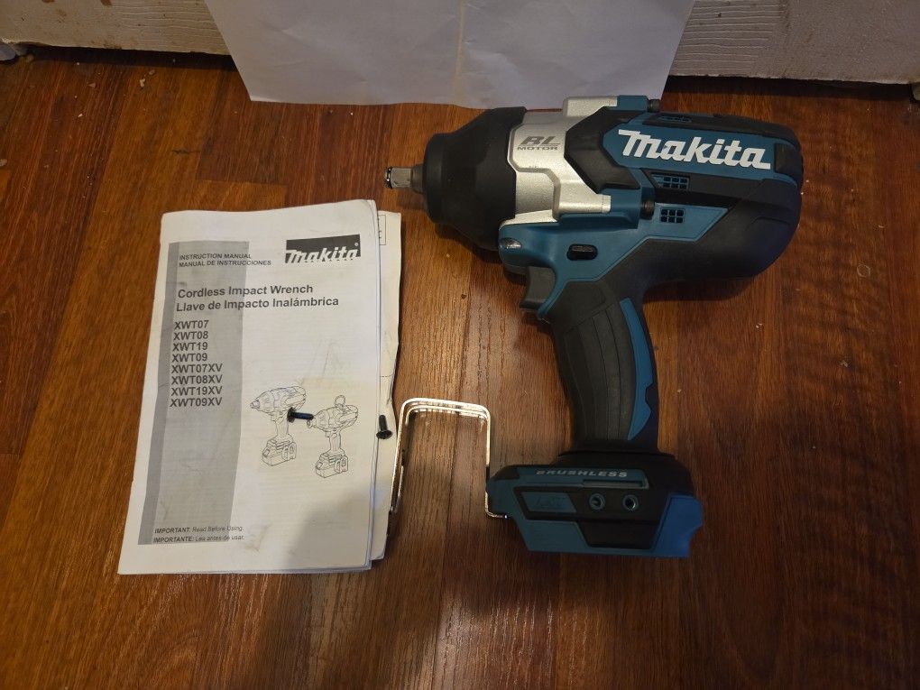 MAKITA CORDLESS IMPACT WRANCH