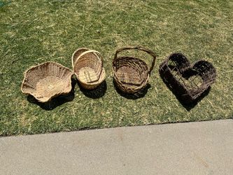 Lot of 4 Vintage Style Wicker Willow Baskets Heart Basket Gathering Basket Decor