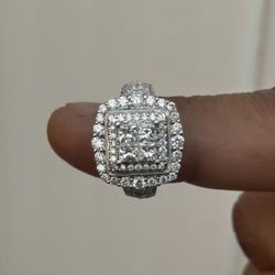 Ladies Jumbo Diamond Ring 14k Gold 