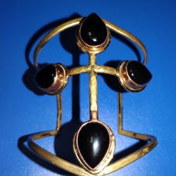Black Onyx and Brass Vintage Cuff Bracelet 