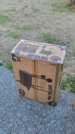 Char-Griller Pro Deluxe Barrel Grill