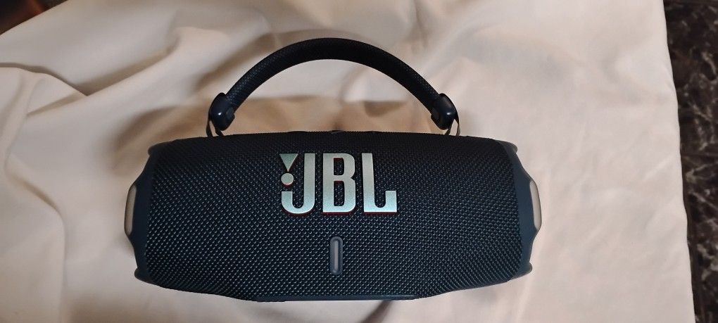 JBL Charge 6 (2025model) Brand New 