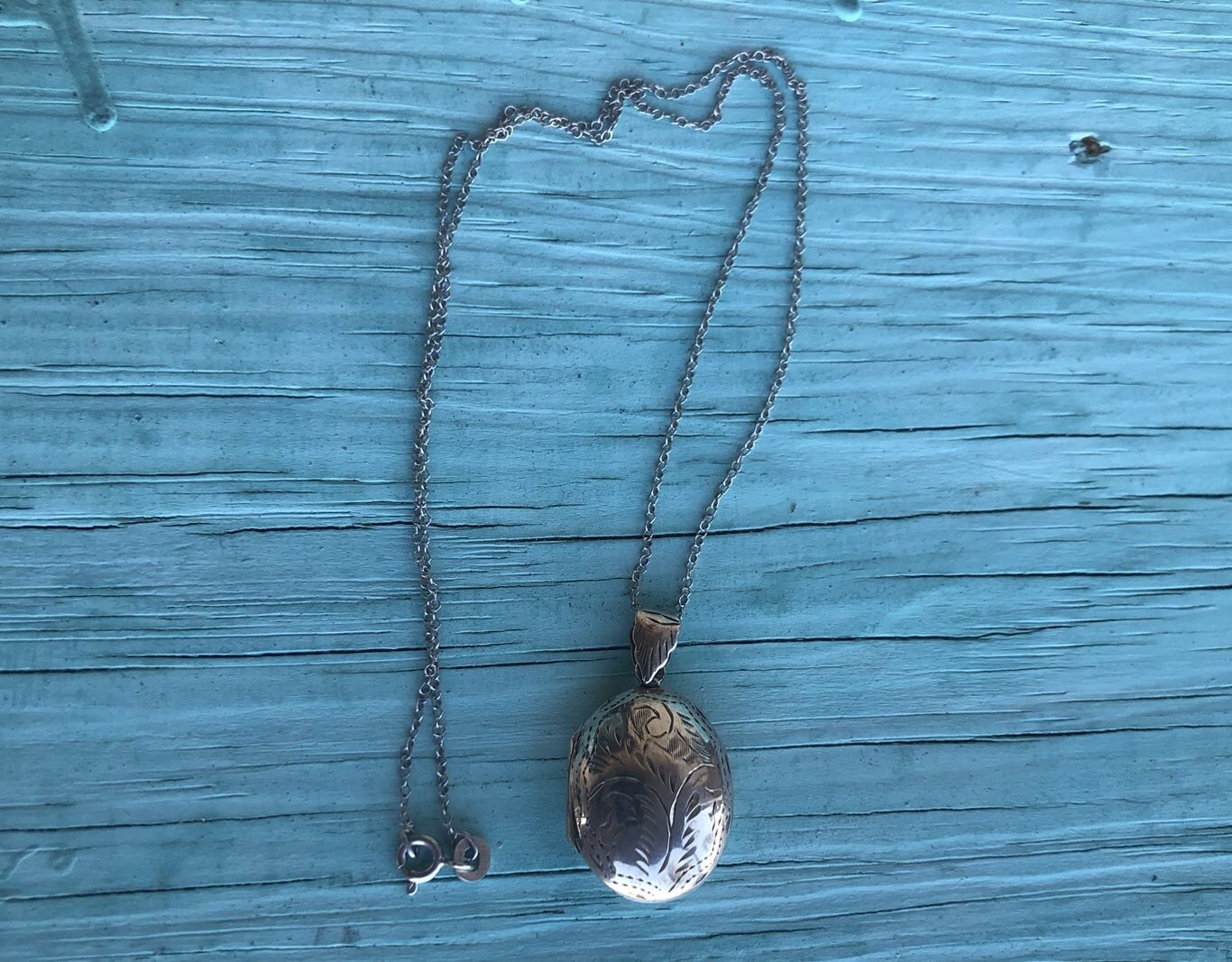 Beautiful Vintage Sterling Silver (.925) Locket On 18” Chain